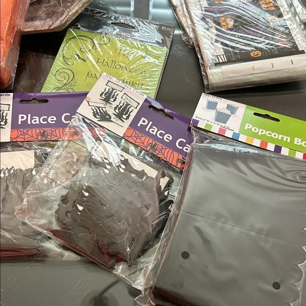 Halloween Assorted Home Party Supplies Set 343 pieces. NWT